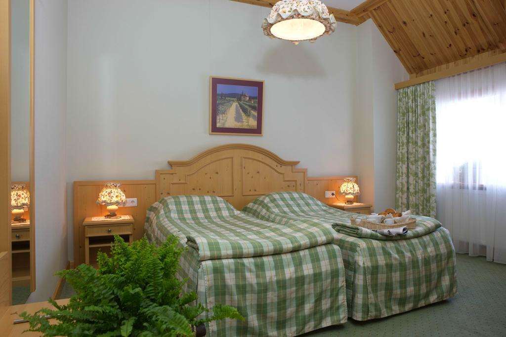Landhaus Hotel Browary Zimmer foto