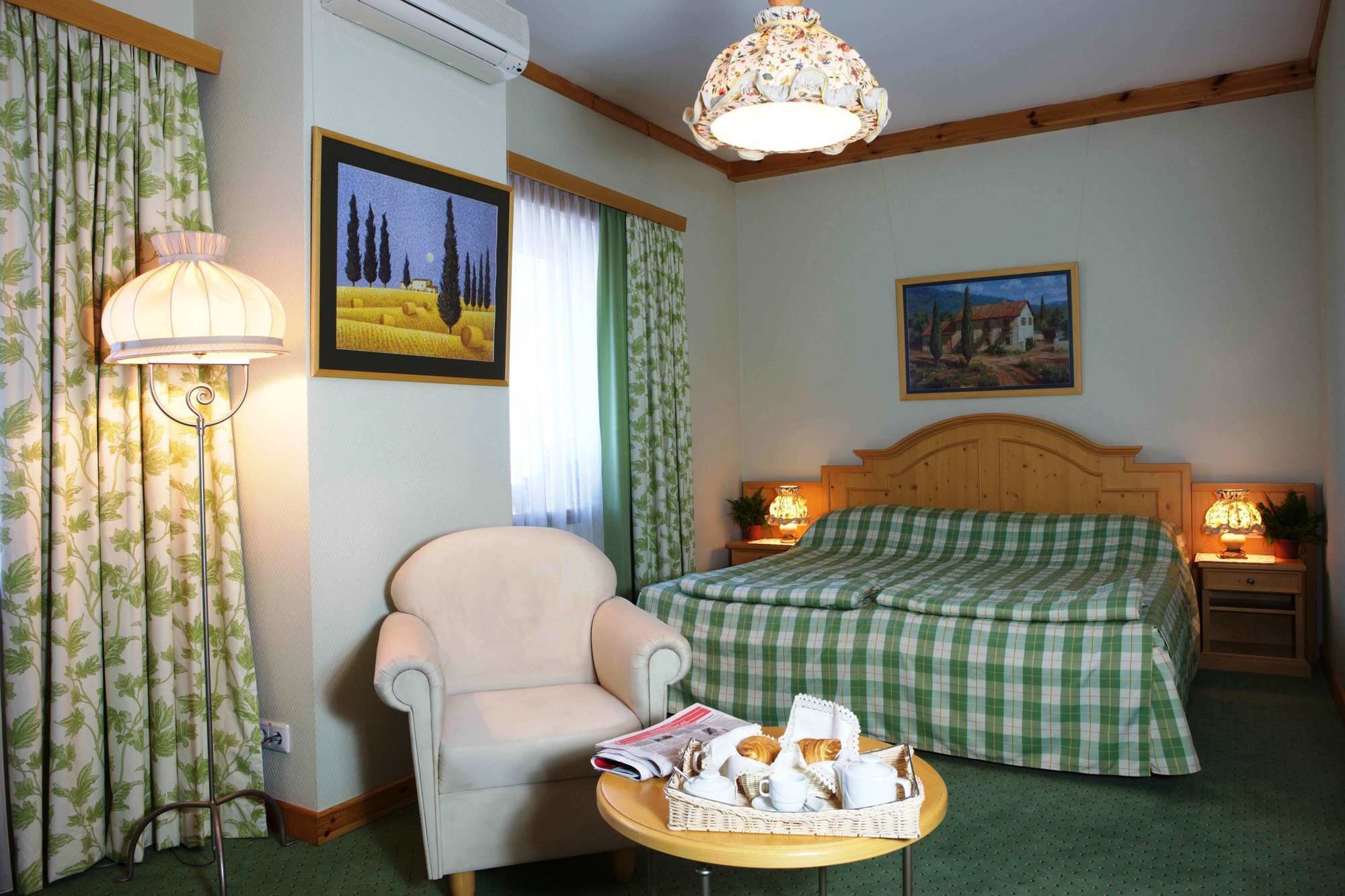 Landhaus Hotel Browary Exterior foto